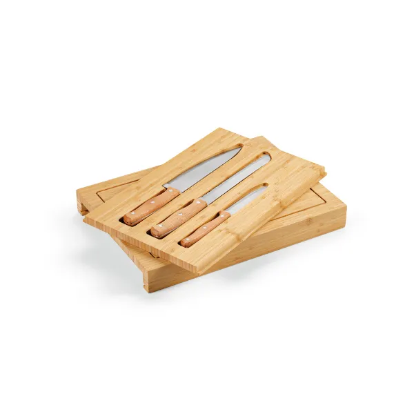 kit churrasco personalizado com 2 de tábuas em bambu com 3 facas inclusas kit churrasco personalizado com 2 de tábuas em bambu com 3 facas inclusas